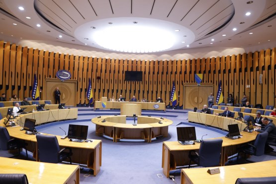 Komisija za borbu protiv korupcije Predstavničkog doma PSBiH obavila javno saslušanje bivšeg direktora, predstavnika UIOBiH i predstavnika Tužilaštva BiH